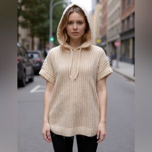 NWT ZARA Hooded Short Sleeve Sweater Vest Chunky Minimalist Bloggers Fave Medium